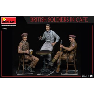 BRITISH SOLDIERS IN CAFE 1/35 Mini Art 35392 